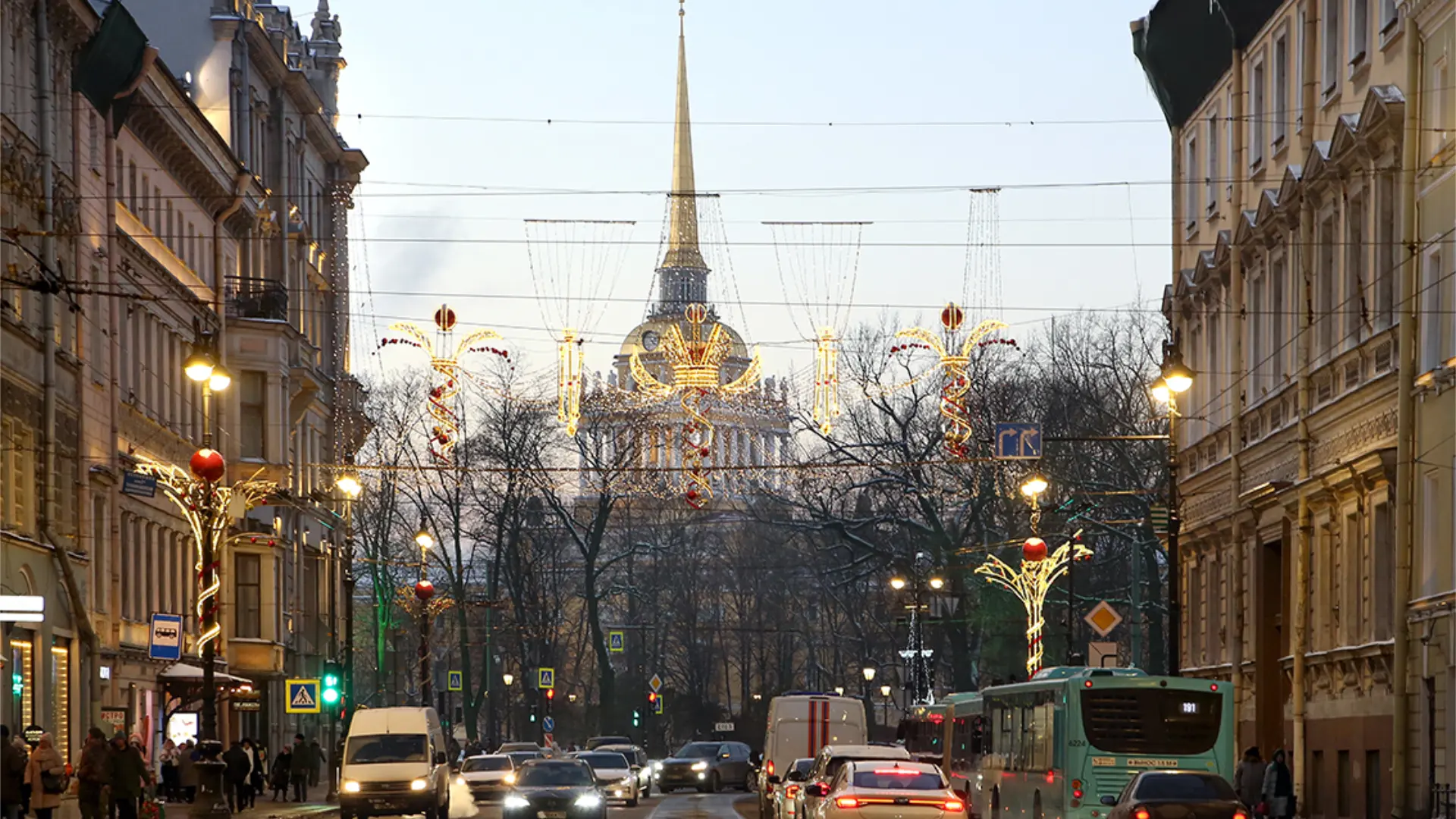 Знакомьтесь-Петербург